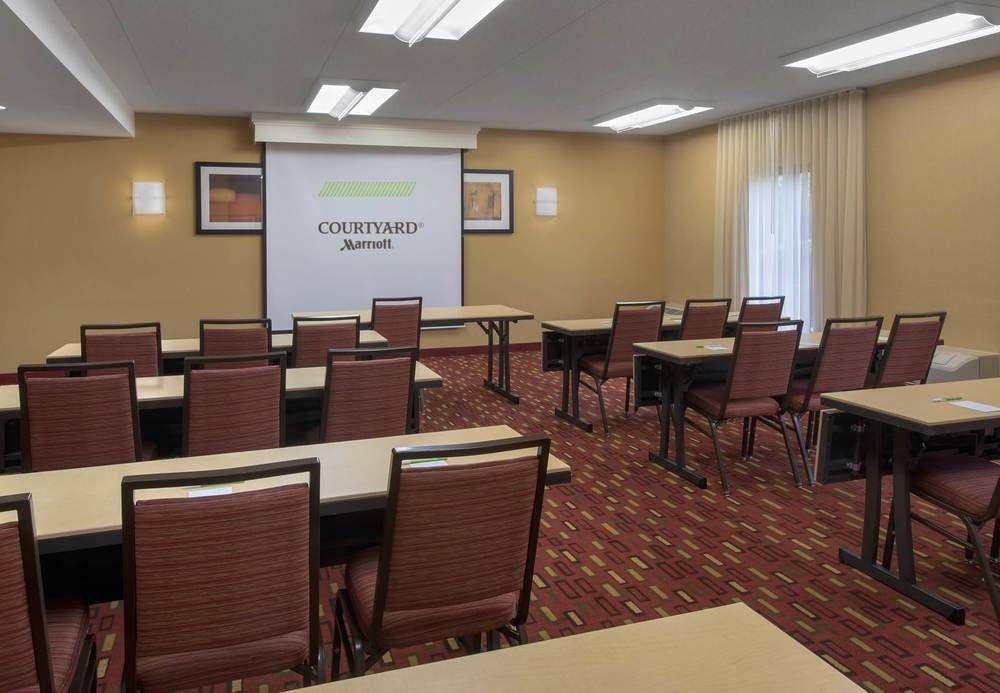Courtyard Philadelphia Valley Forge / King Of Prussia Hotel 3*